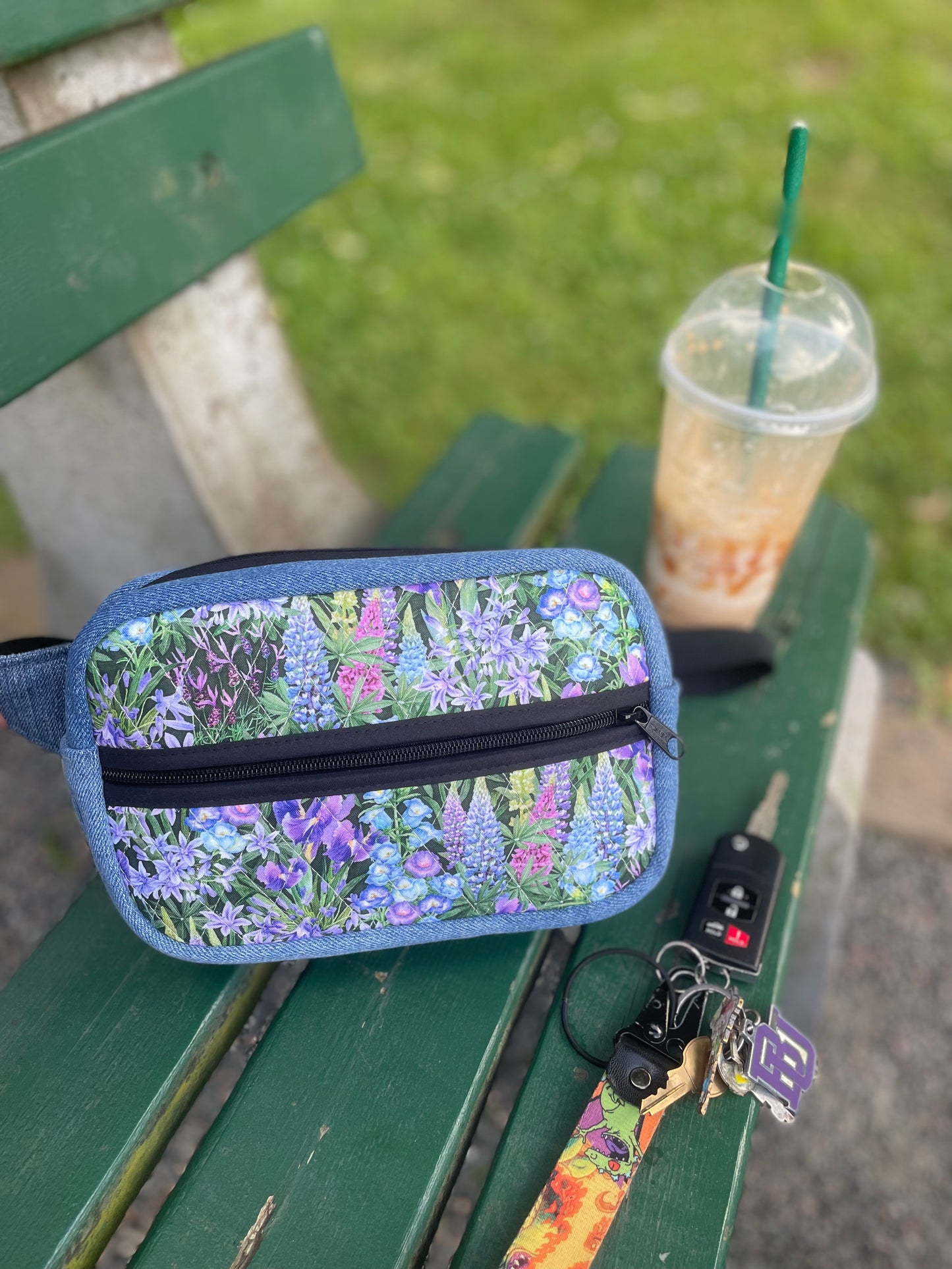 UPCYCLED BELT BAG - Wildflowers